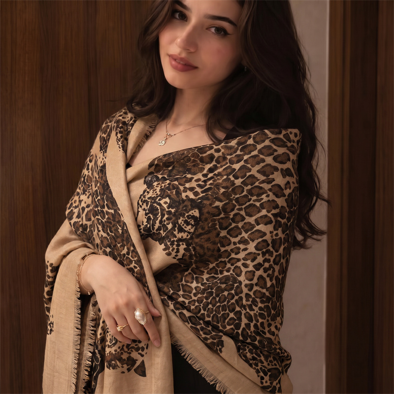 Vintage Leopard Print Hijab an - Vintage Fashion For Women recension och pris